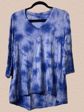 Calvin Klein Performance Blue Tie-Dye V-Neck Three-Quarter Sleeve Top